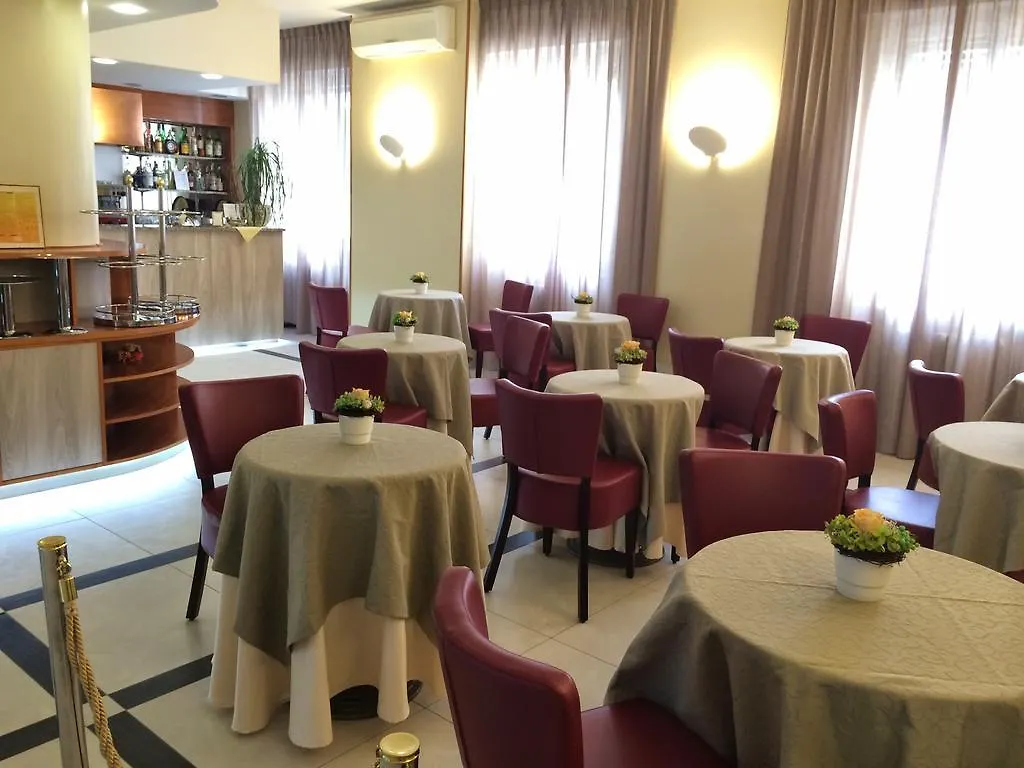 Hotel Arcobaleno فيمودْروني إيطاليا
