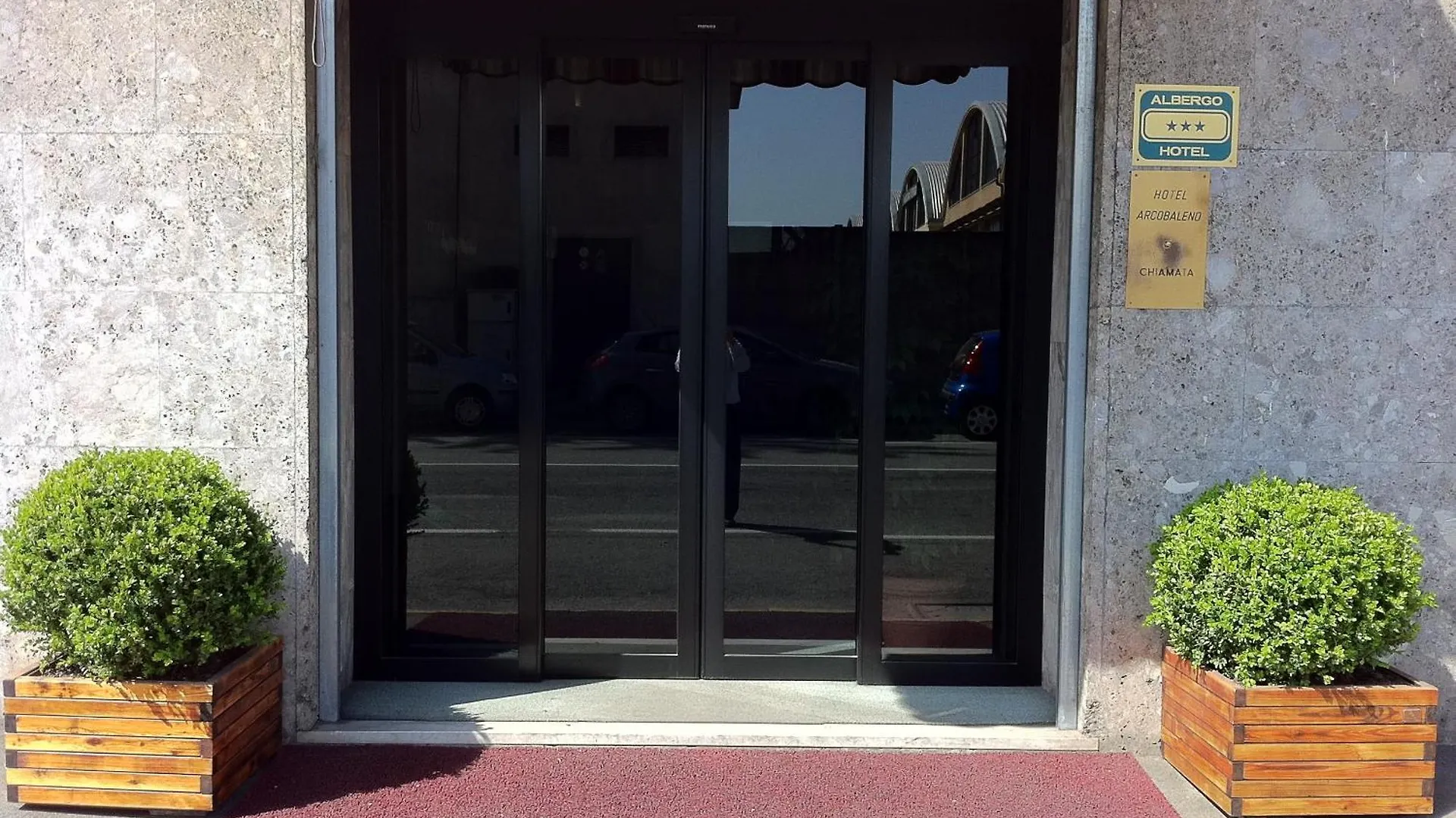 Hotel Arcobaleno فيمودْروني