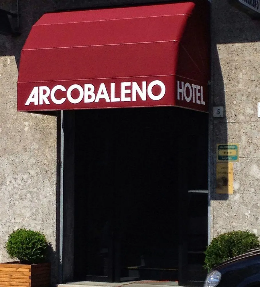 Hotel Arcobaleno فيمودْروني