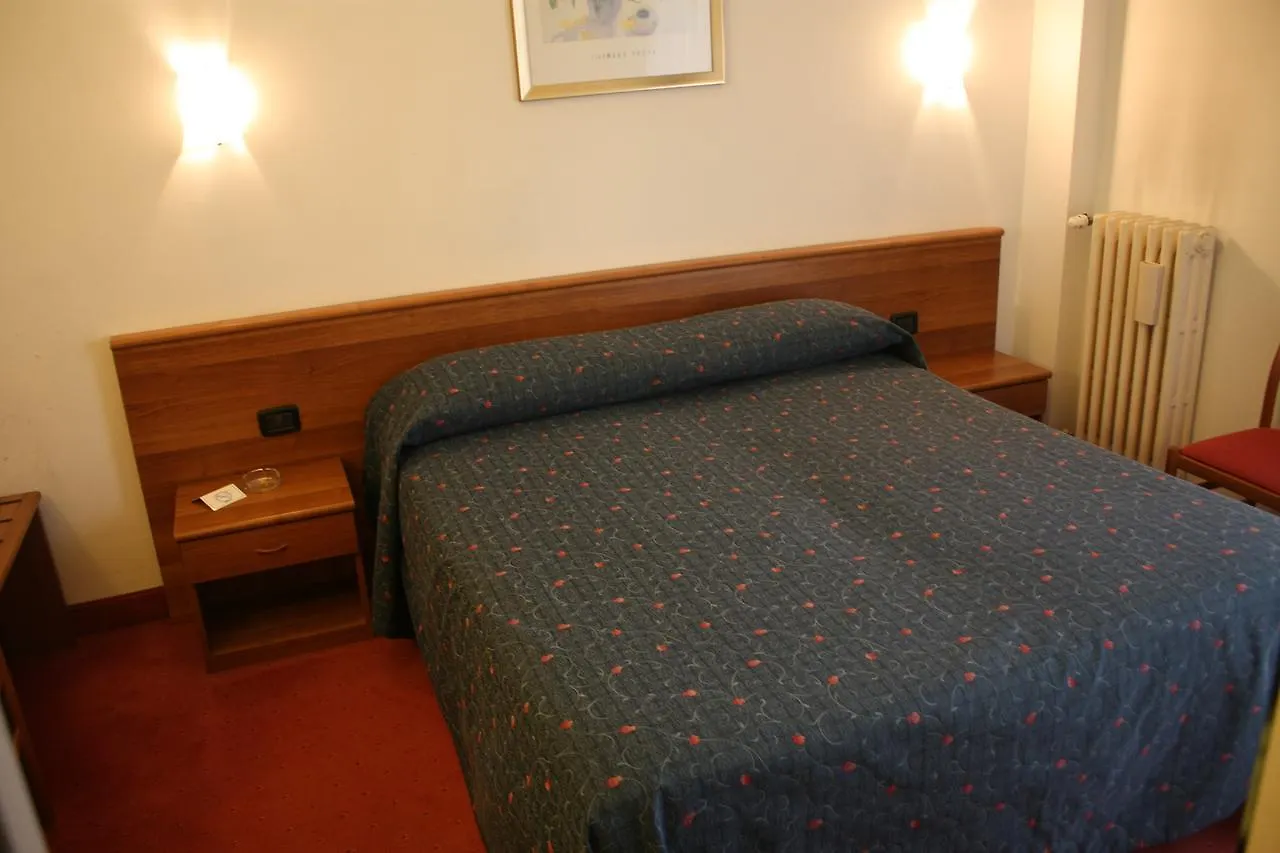 Hotel Arcobaleno فيمودْروني إيطاليا