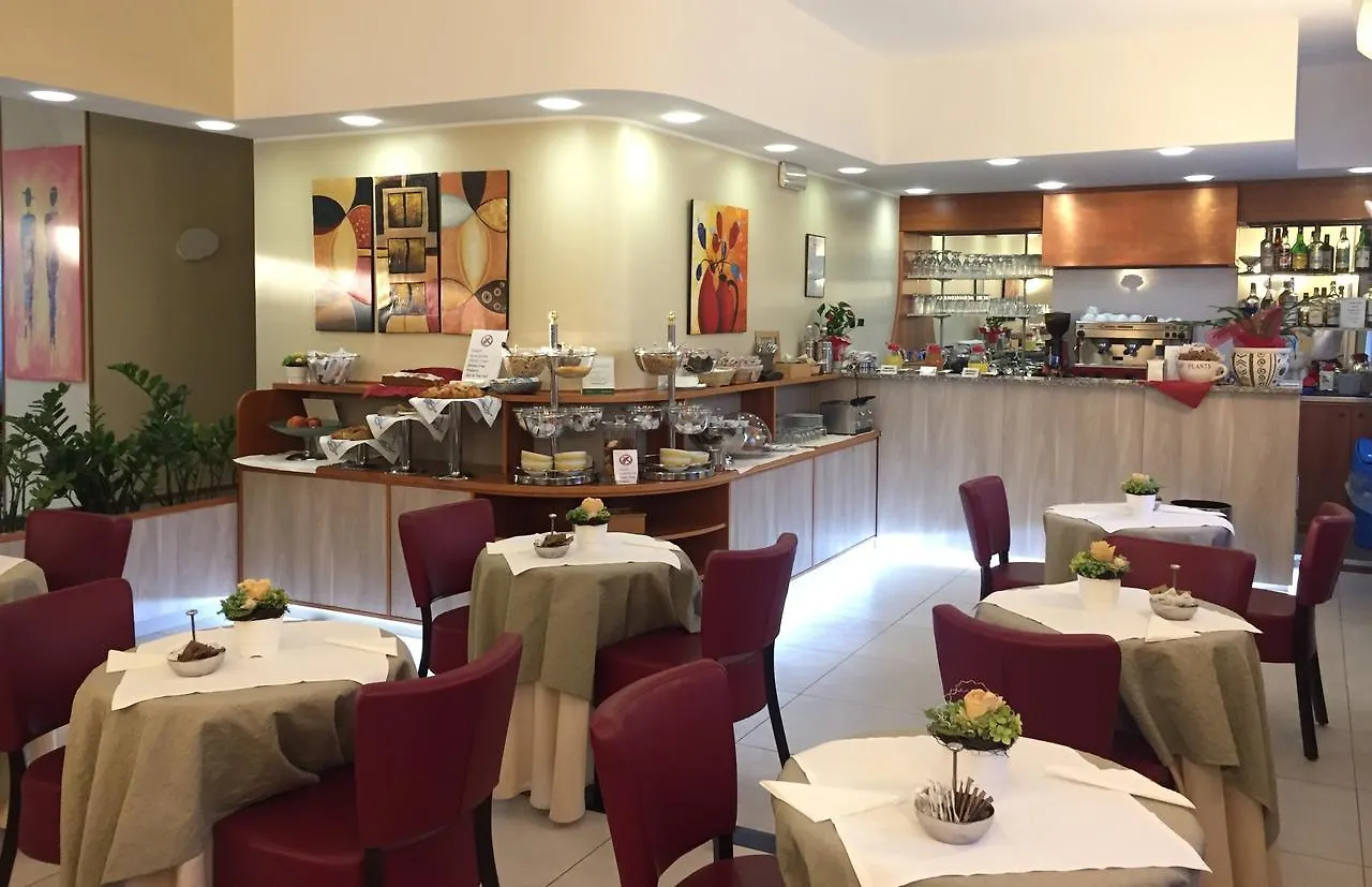 Hotel Arcobaleno فيمودْروني 3*,  إيطاليا