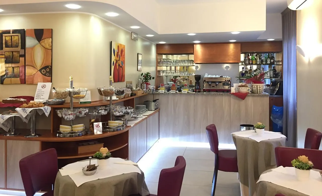 Hotel Arcobaleno فيمودْروني