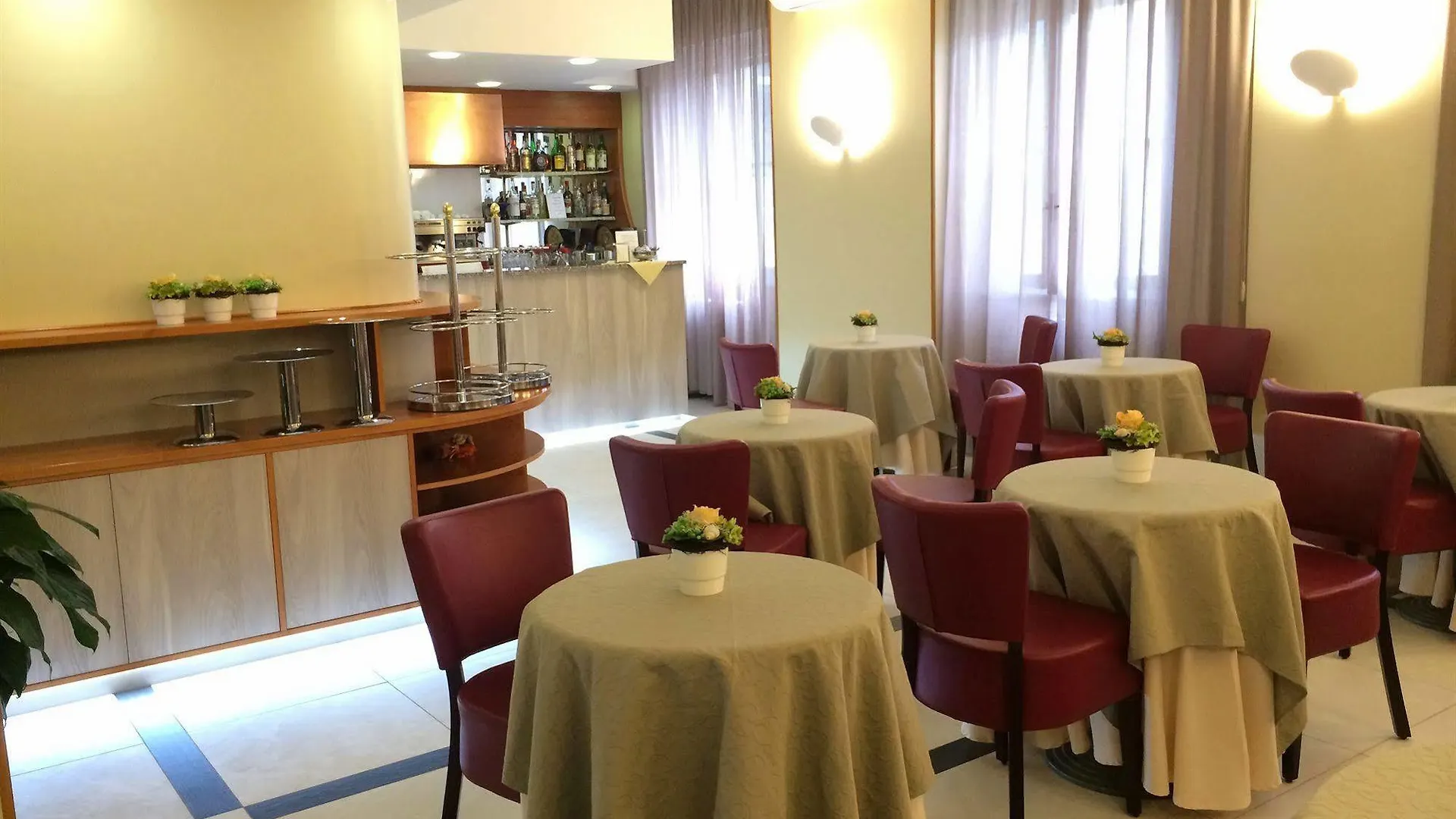 Hotel Arcobaleno فيمودْروني